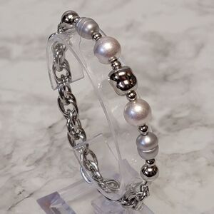 Gray Faux Pearl‎ Chain Mail Bracelet Silver Tone Beaded Funky Costume Jewelry